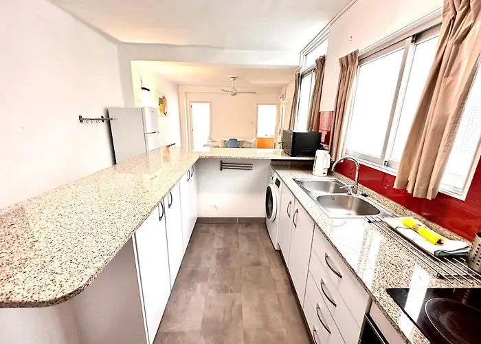 Malvarrosa فالنسيا